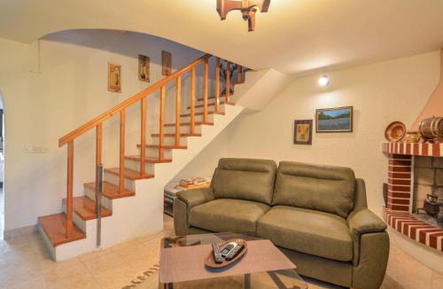 Manjadvorci House | Holiday Home Latin by Interhome