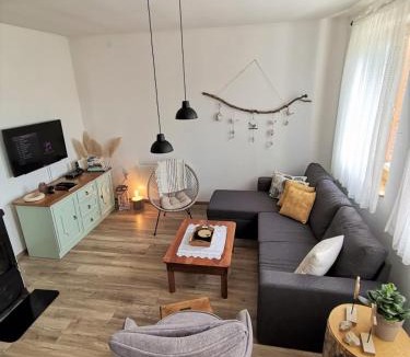 Cacinci House | Holiday Home Little House on Papuk