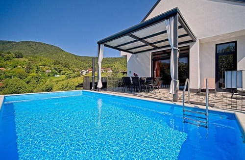 Jastrebarsko Villa | Holiday Home Lipa by Villas Guide