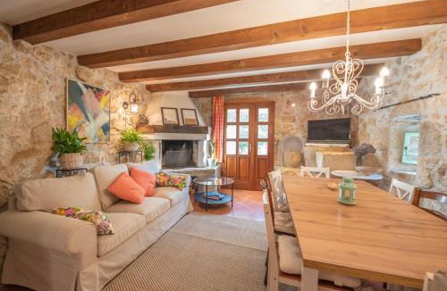 Zagore House | Holiday Home Luna by Interhome