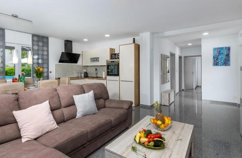 Viskovo Villa | Holiday home Luna pool Kastav by Villas Guide