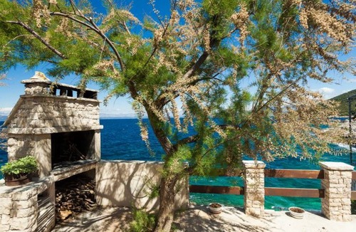 Blato House | Holiday Home Luna - Two Bedroom Holiday Home with Sea View