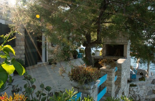Blato House | Holiday Home Luna - Two Bedroom Holiday Home with Sea View