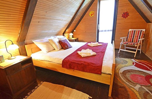 Lic House | Holiday Home Marta