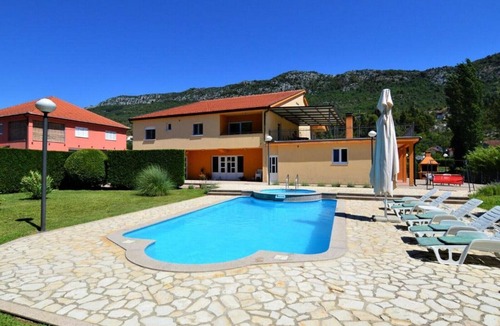 Dusina House | Holiday Home Nadalina