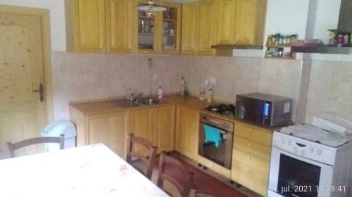 Predjama Apartment | Holiday home Polsak