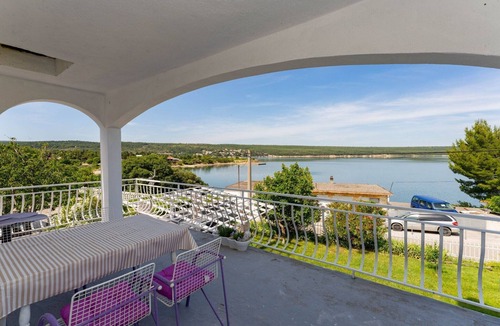 Gornji Karin House | Holiday Home Sanda - Four Bedroom Holiday Home with Terrace