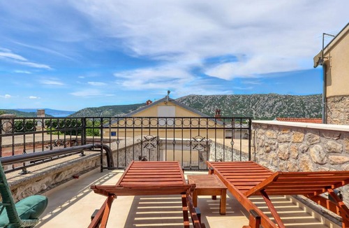 Grizane House | Holiday Home Villa Lara by Interhome