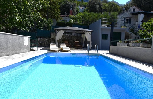 Bast Villa | Holiday Home Volat -Baška Voda by Villas Guide