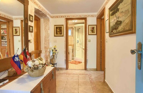 Pinezici House | Holiday home with jacuzzi