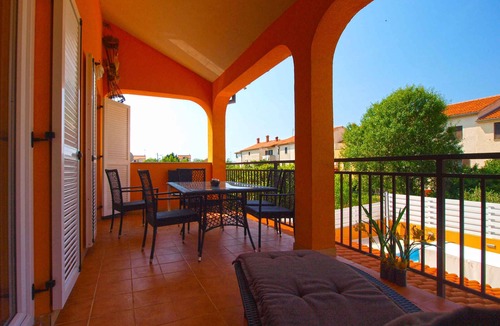 Banjole Villa | Holiday home with outdoor pool, hot tub and table tennis