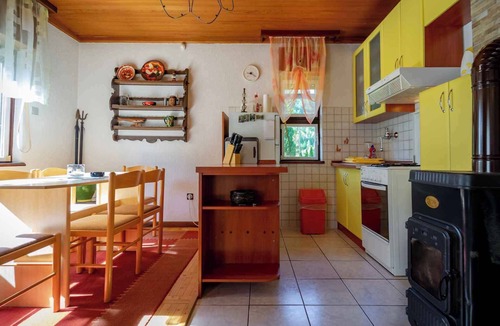 Lokve House | Holiday home with terrace and large garden