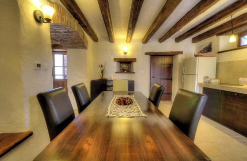 Kotli House | Holiday home with terrace and barbecue