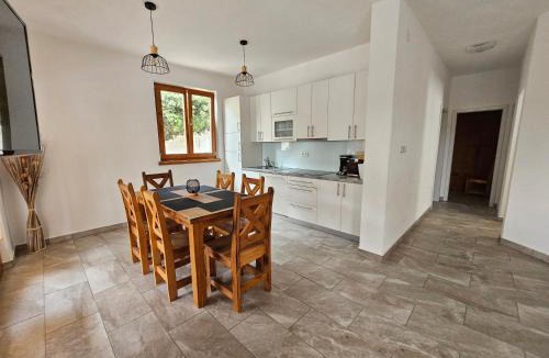 Kampor House | Holiday homes Sintija