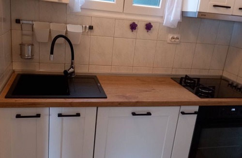Donje Selo House | Holiday house Ani - 30 m from beach : - Maslinica, Island Solta, Croatia