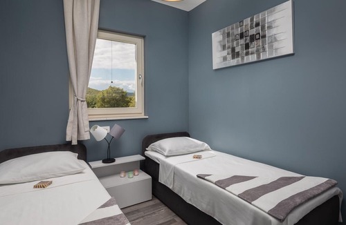 Dicmo House | Holiday house Dicmo for 1 - 6 persons with 3 bedrooms - Holiday home