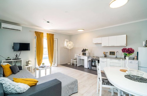 Gruz House | Holiday house Dubrovnik for 1 - 13 persons with 3 bedrooms - Row house