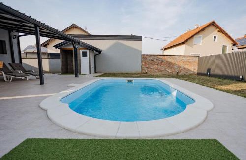 Borovo Villa | Holiday house Eva with pool
