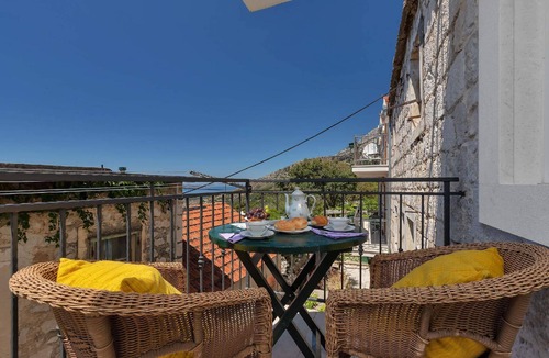 Tucepi House | Holiday house Gornje Tučepi for 1 - 5 persons with 2 bedrooms - Holiday house