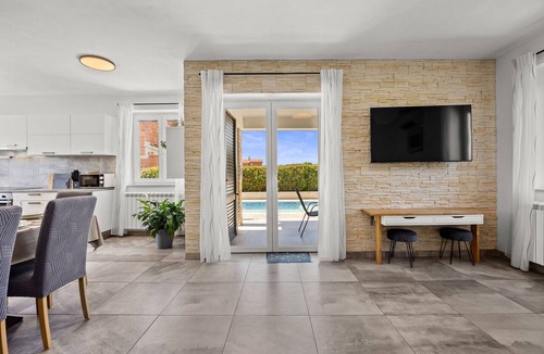 Marcana Villa | Holiday House Gortan for 7 people near Pula with children playground and heated pool