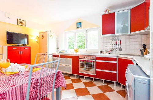 Hodilje House | Holiday house Hodilje for 1 - 5 persons with 2 bedrooms - Twin house