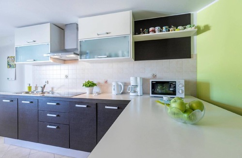 Hreljici House | Holiday house Hreljici for 1 - 6 persons with 2 bedrooms - Row house