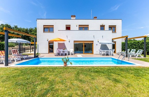 Buici House | Holiday House Irina F - Pool Private