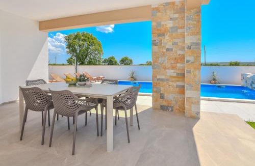 Sveti Filip i Jakov Villa | Holiday House Jure with Private Pool