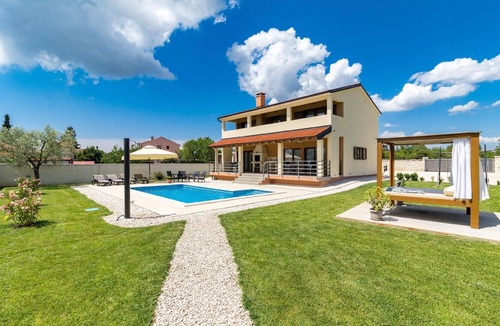 Svetvincenat House | Holiday house Juršići for 1 - 6 persons with 3 bedrooms - Holiday home