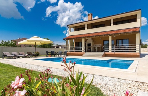 Svetvincenat House | Holiday house Juršići for 1 - 6 persons with 3 bedrooms - Holiday home
