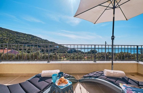 Miholascica House | Holiday house Miholascica for 1 - 6 persons with 2 bedrooms - Twin house