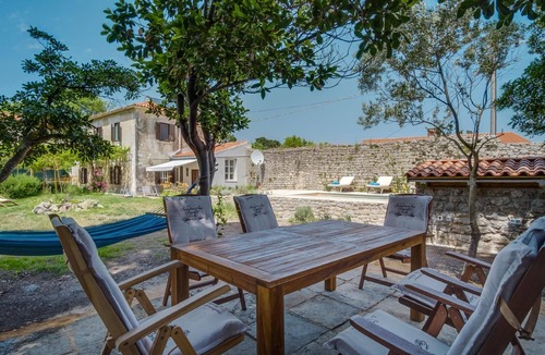 Mali Losinj House | Holiday house Osor for 1 - 9 persons with 3 bedrooms - Holiday home