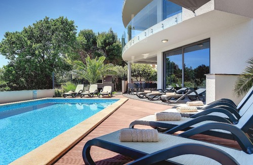 Premantura House | Holiday house Premantura for 1 - 12 persons with 6 bedrooms - Row house