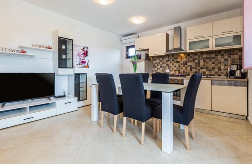 Sikici House | Holiday house Pula for 1 - 6 persons with 2 bedrooms - Holiday home