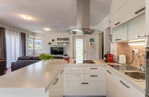 Srinjine House | Holiday house Srinjine for 1 - 8 persons with 4 bedrooms - Row house