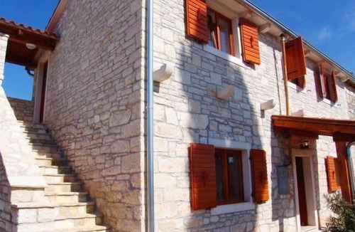 Tar-Vabriga House | Holiday house Tar for 1 - 6 persons with 3 bedrooms - Twin house