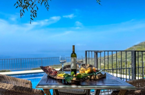 Tucepi House | Holiday house Tučepi for 1 - 5 persons with 2 bedrooms - Row house