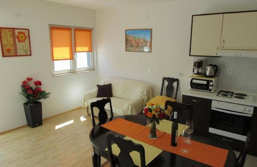 Tucepi House | Holiday house Tučepi for 1 - 5 persons with 2 bedrooms - Holiday house