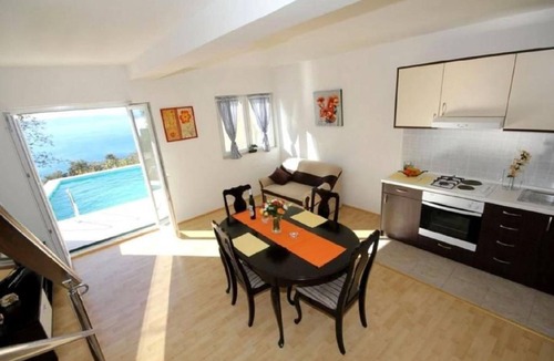 Tucepi House | Holiday house Tučepi for 1 - 5 persons with 2 bedrooms - Holiday house