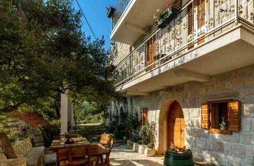 Tucepi House | Holiday house Tučepi for 1 - 5 persons with 2 bedrooms - Holiday home