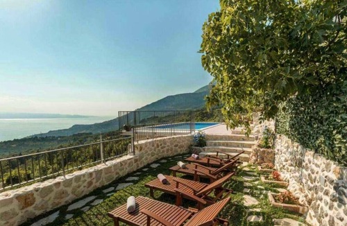 Tucepi House | Holiday house Tučepi for 1 - 5 persons with 2 bedrooms - Holiday home