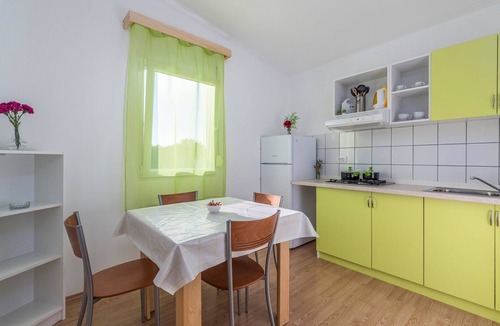 Tinjan House | Holiday house with private pool No.1 in holiday park Jelovci