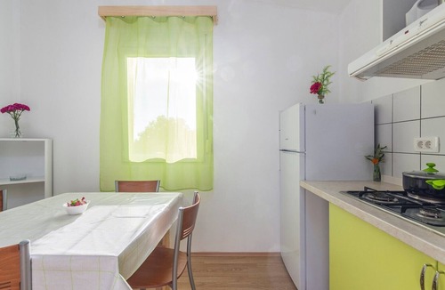 Tinjan House | Holiday house with private pool No.1 in holiday park Jelovci