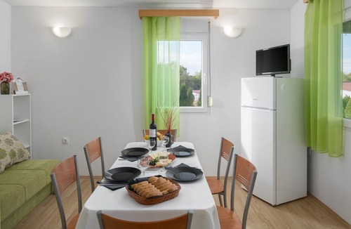 Tinjan House | Holiday house with private pool No.3 in holiday park Jelovci