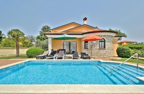 Kastel House | Holiday house with private pool for 6 persons with barbecue