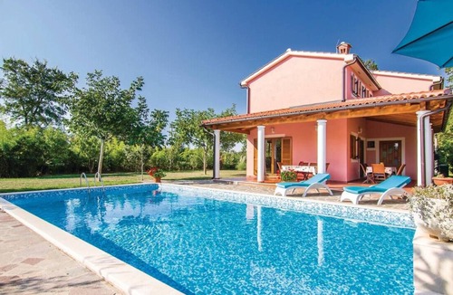 Laginji House | Holiday house Zminj for 1 - 8 persons with 4 bedrooms - Row house