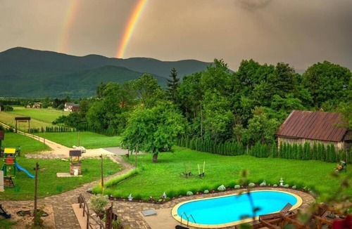 Vranovaca House | Holiday Park Plitvice Paradise /Bungalov Matej sa zajedničkim bazenom i jacuzzijem