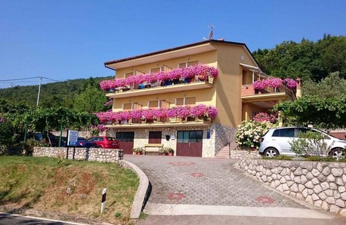 Donji Kraj Cabin | Holiday room with sea view