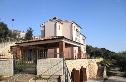 Duga Luka Apartment | Holiday Sea Side Apartment 208