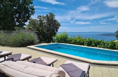 Bast House | Holiday villa "Jure Bast" with a view of the water